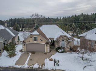 1355 N Lake Ct, Appleton, WI 54913