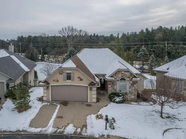 1355 N Lake Ct, Appleton, WI 54913