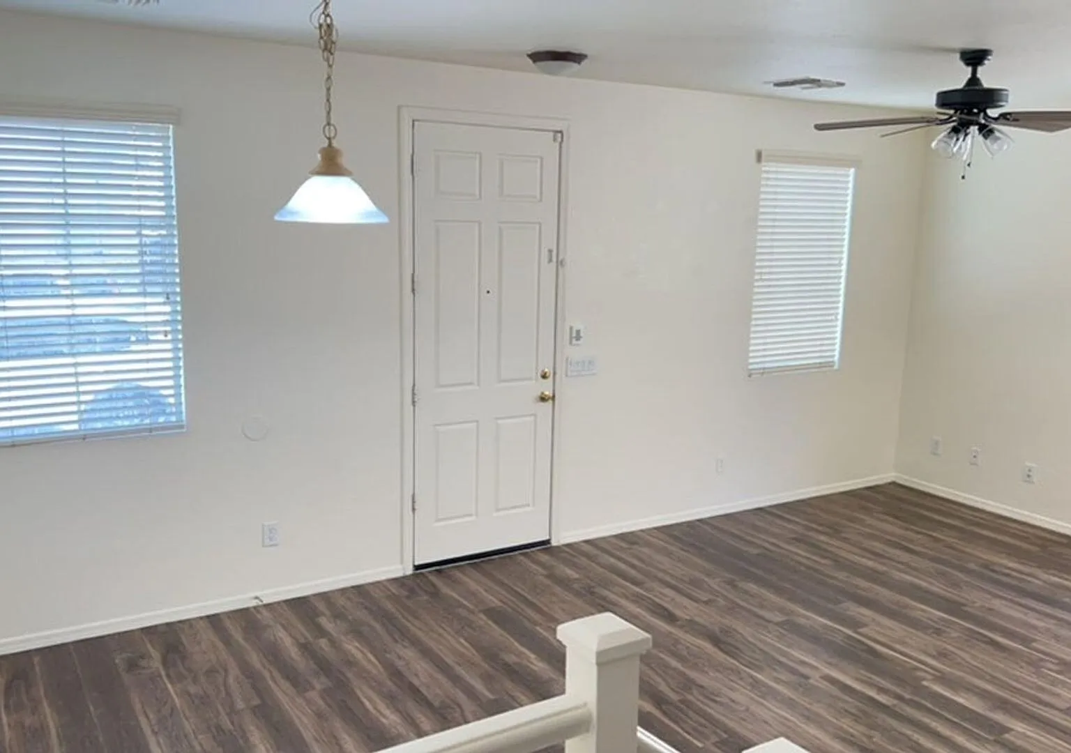 Charming 4 bed, 3 bath home in Tolleson!! — Photo 4