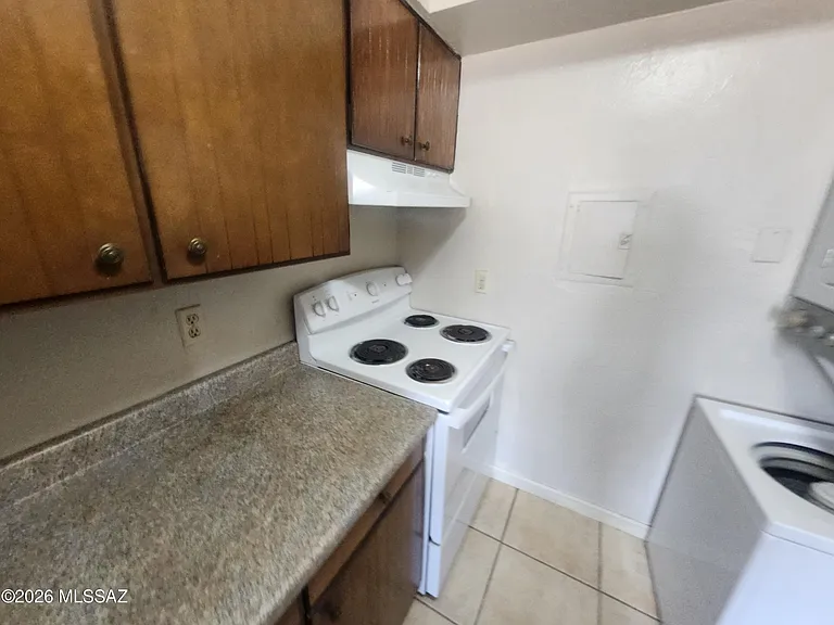 810 S Kolb Rd #3 — Photo 9