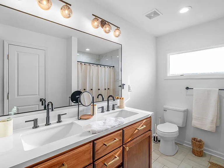 1330 Dean St — Photo 7