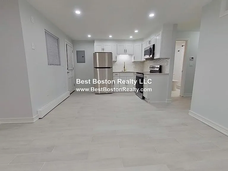 714 Winthrop Ave #203 — Photo 1