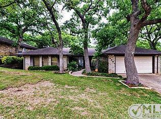 5701 Trail Crest Dr, Arlington, TX 76017