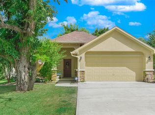 302 Lazy Ln, Montgomery, TX 77356