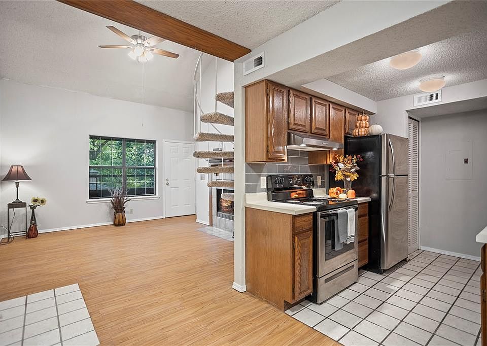 1st image of 11140 Stratford Dr APT 615