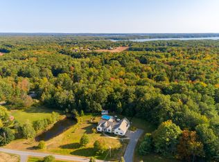 9 Feldspar Dr, Brunswick, ME 04011