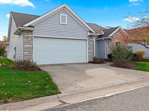 2nd image of 222 Stonehedge Dr