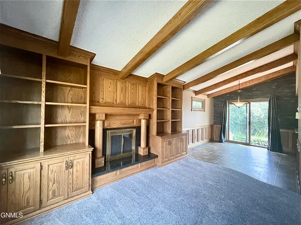 414 2nd St N, Fessenden, ND 58438