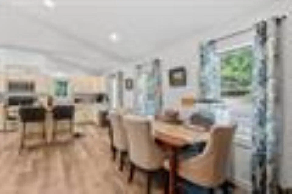 3 bed, 2.5 bath, 2123 sqft, $2,500 — Photo 4