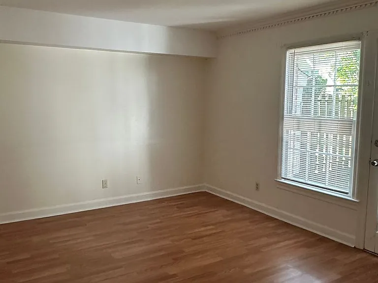 2800D Carriage Dr — Photo 4