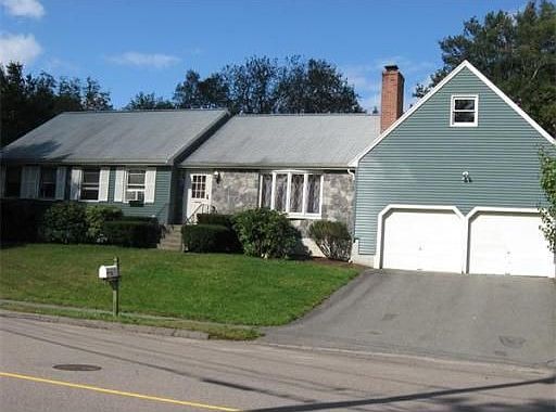 1st image of 11 Pilgrim Dr