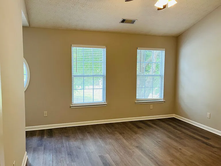 4014 Carisbrook Dr — Photo 29