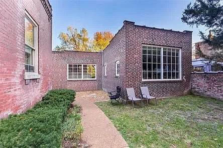Building Photo - 2612 S 13th St #E