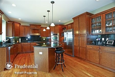3rd image of 466 Glover Dr