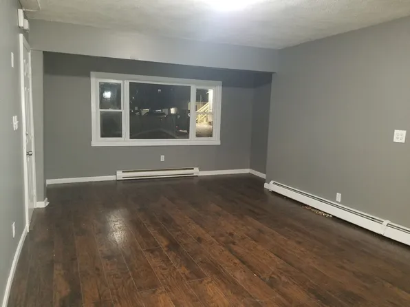 897 Branch Ave #1R, Providence, RI 02904