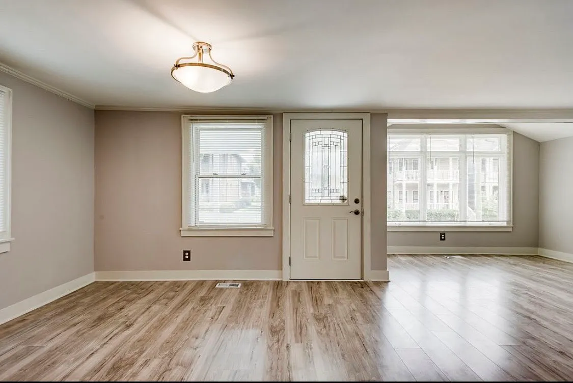3 bed, 1900 sqft, $3,900 — Photo 4