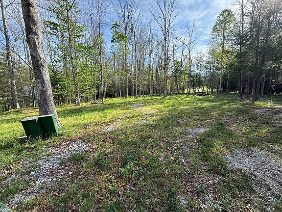 4th image of 223 Crouch Branch Ln