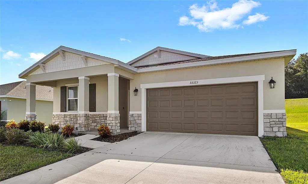 4 bed, 2.0 bath, 1838 sqft, $2,750 — Photo 2