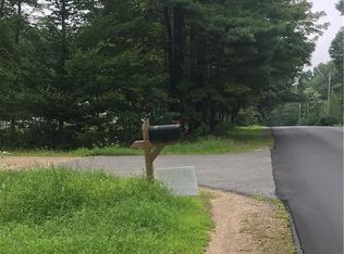 8 Kruz Ln, Sanford, ME 04073