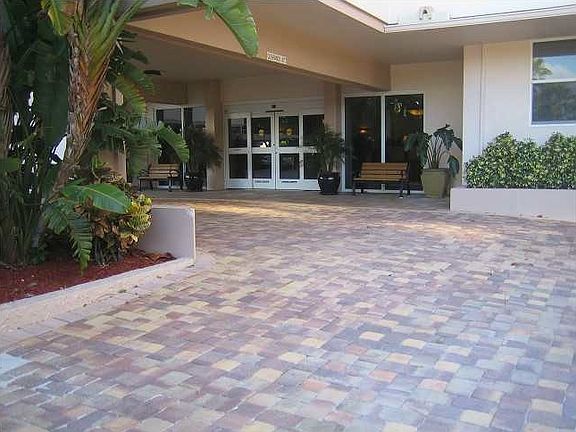3rd image of 5200 N Ocean Blvd APT 904