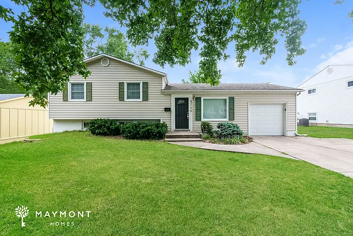 3 bed, 2.0 bath, 1985 sqft, $2,345 — Photo 1