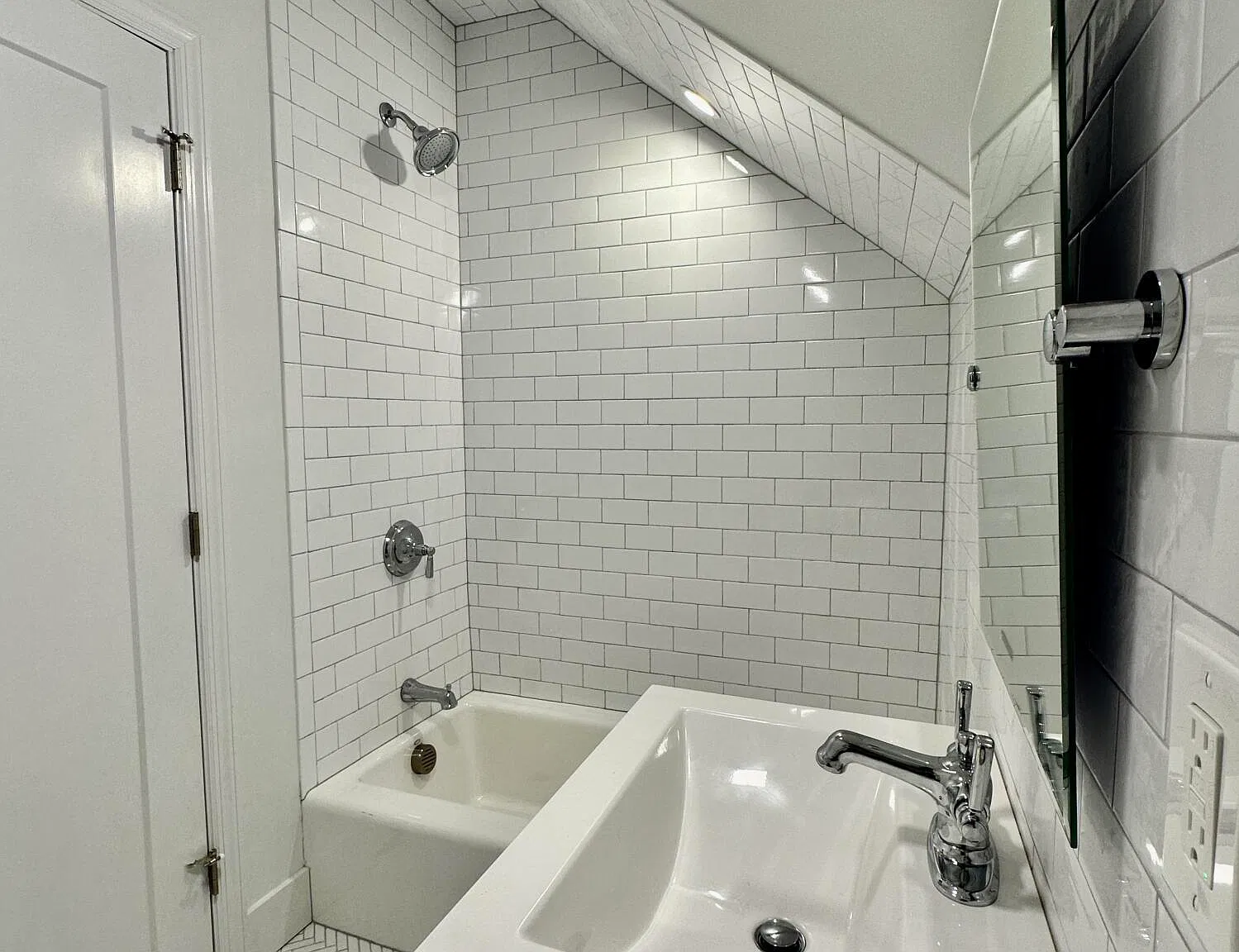 2 bed, $3,000 — Photo 4