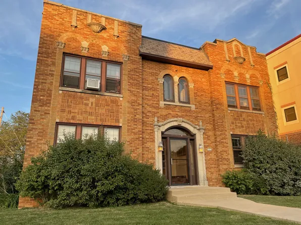3036 South Kinnickinnic Avenue, 3036 S Kinnickinnic Ave, Milwaukee, WI 53207
