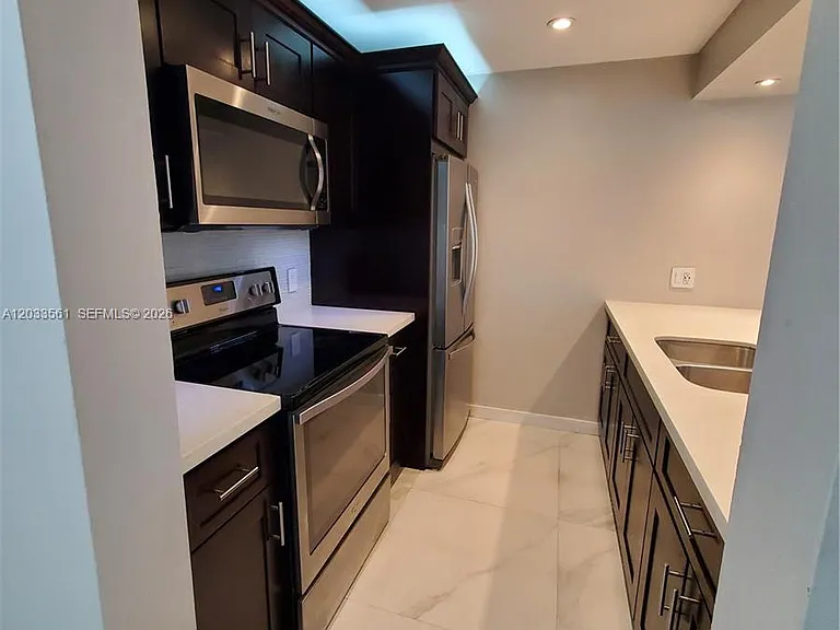 8160 Geneva Ct #303 — Photo 3