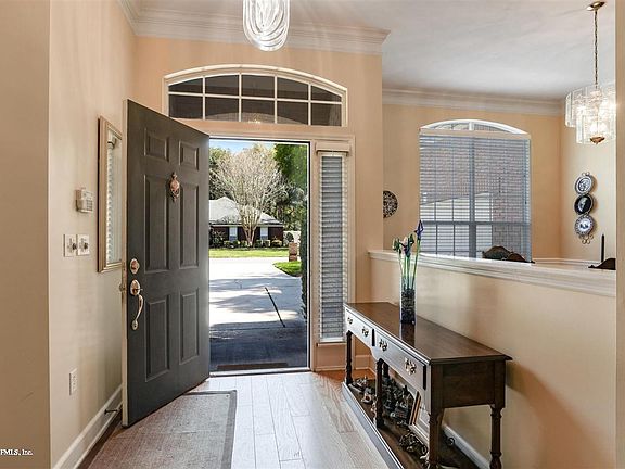 3rd image of 12768 Edenbridge Ct