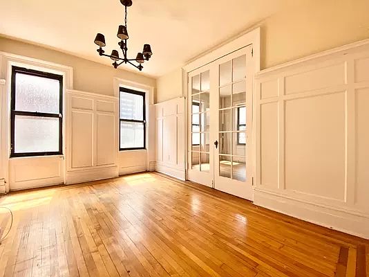 2nd image of 160 Claremont Ave APT 2I