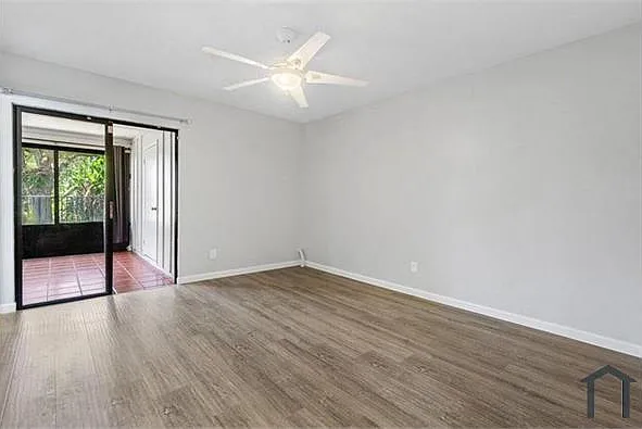 1367 Riverside Cir #1 — Photo 15