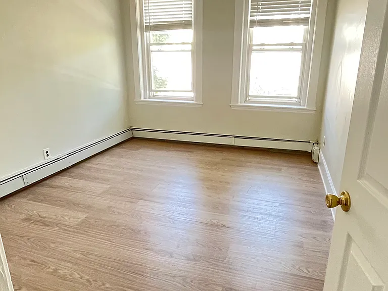 528 Cambridge St #2 — Photo 10