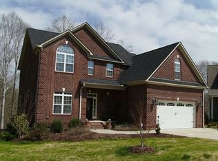 622 River Knoll Dr, Clayton, NC 27527