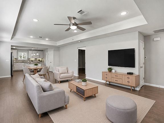 4th image of 821 Hamilton Ln