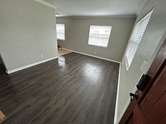 3rd image of 4621 12th Ave N