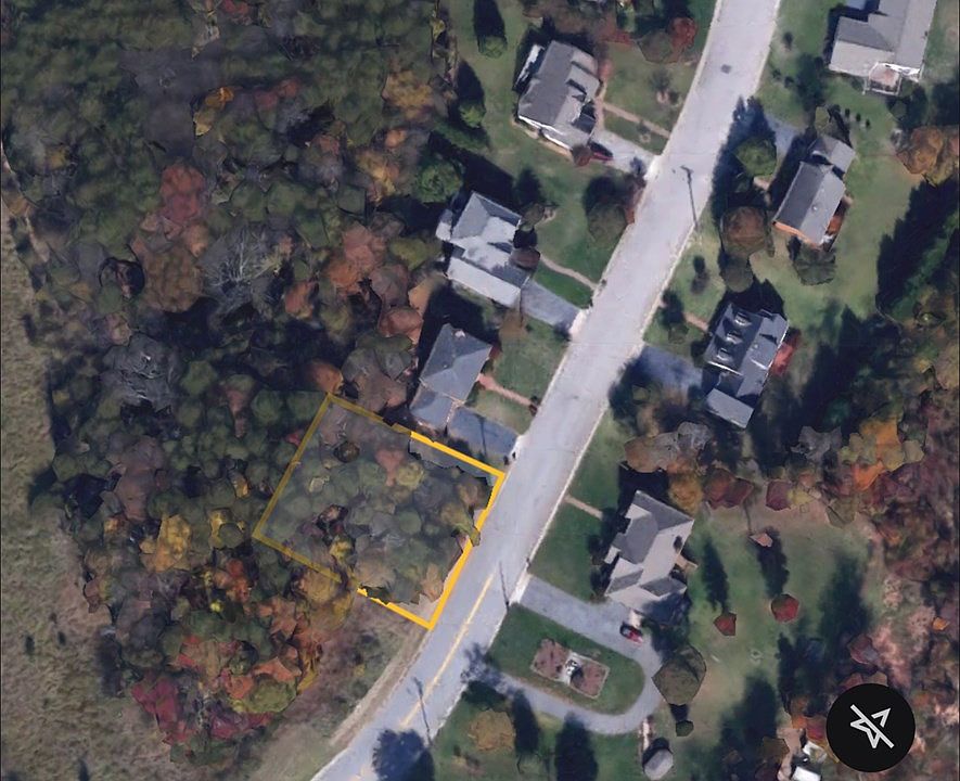 2nd image of 2 Updike Pl