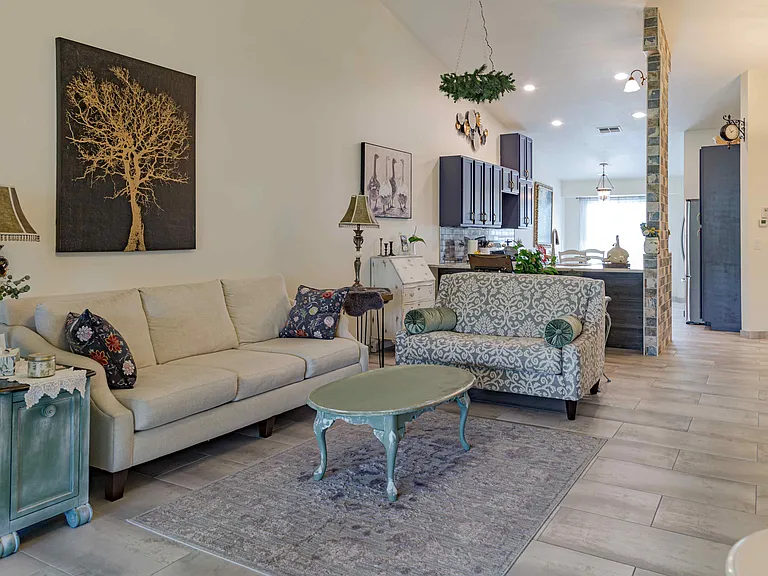 7021 Lone Oak Blvd — Photo 8