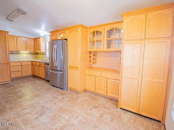4th image of 1701 S Thornburg St Space 56