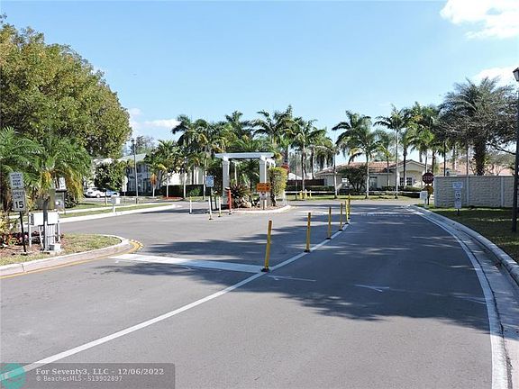 3rd image of 4919 SW 31st Ter #108