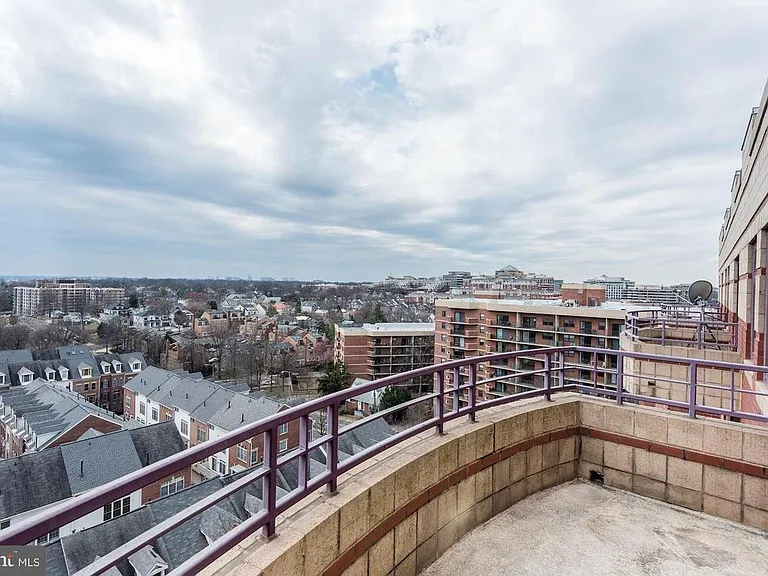 2400 Clarendon Blvd #Penthouse 11 — Photo 12