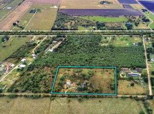 1772 Willow Rd, Wallis, TX 77485