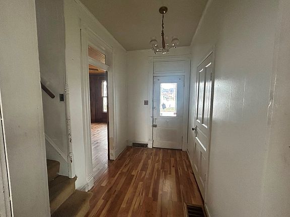 4th image of 1533 Fourth Street