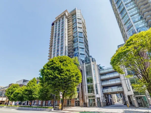 565 Smithe St #1901, Vancouver, BC V6B 0E4