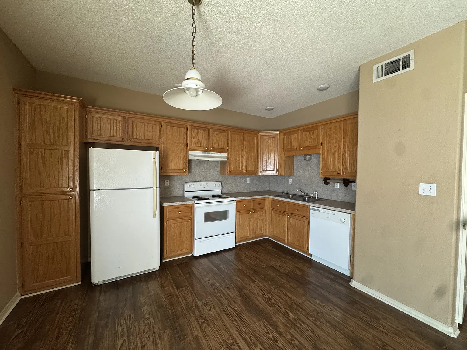 102 South Roland Road - Old Town - 1 — Photo 2