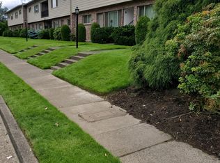 Hampton Court Apartments, Beaverton, OR 97008
