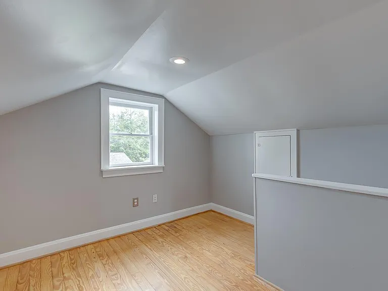 115 Cureton St — Photo 36
