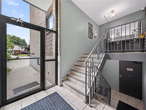 4th image of 6 Shettleston Dr #102