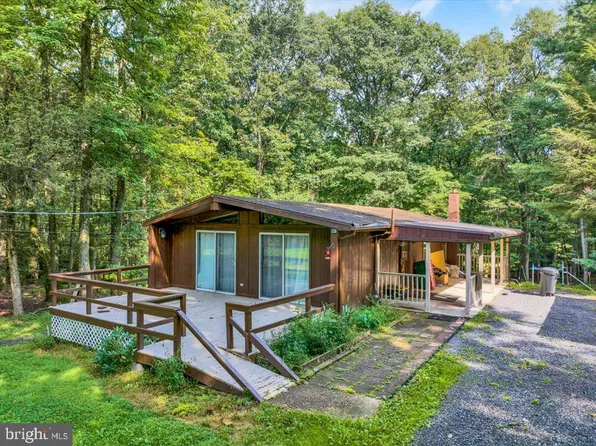 2097 Running Deer Dr, Auburn, PA 17922