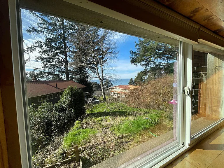 8475 Treasure Rocks Rd — Photo 13
