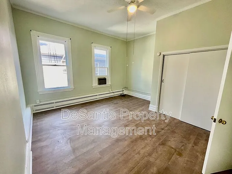425 Walnut St #2 — Photo 13
